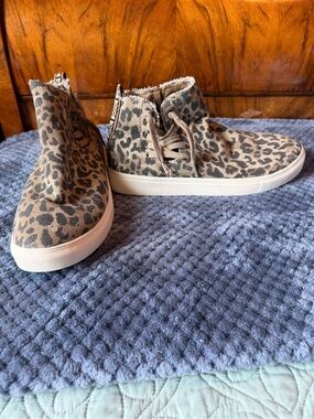 Very G Leopard Print High Top Sneakers Size 10 Canvas Zip Boho